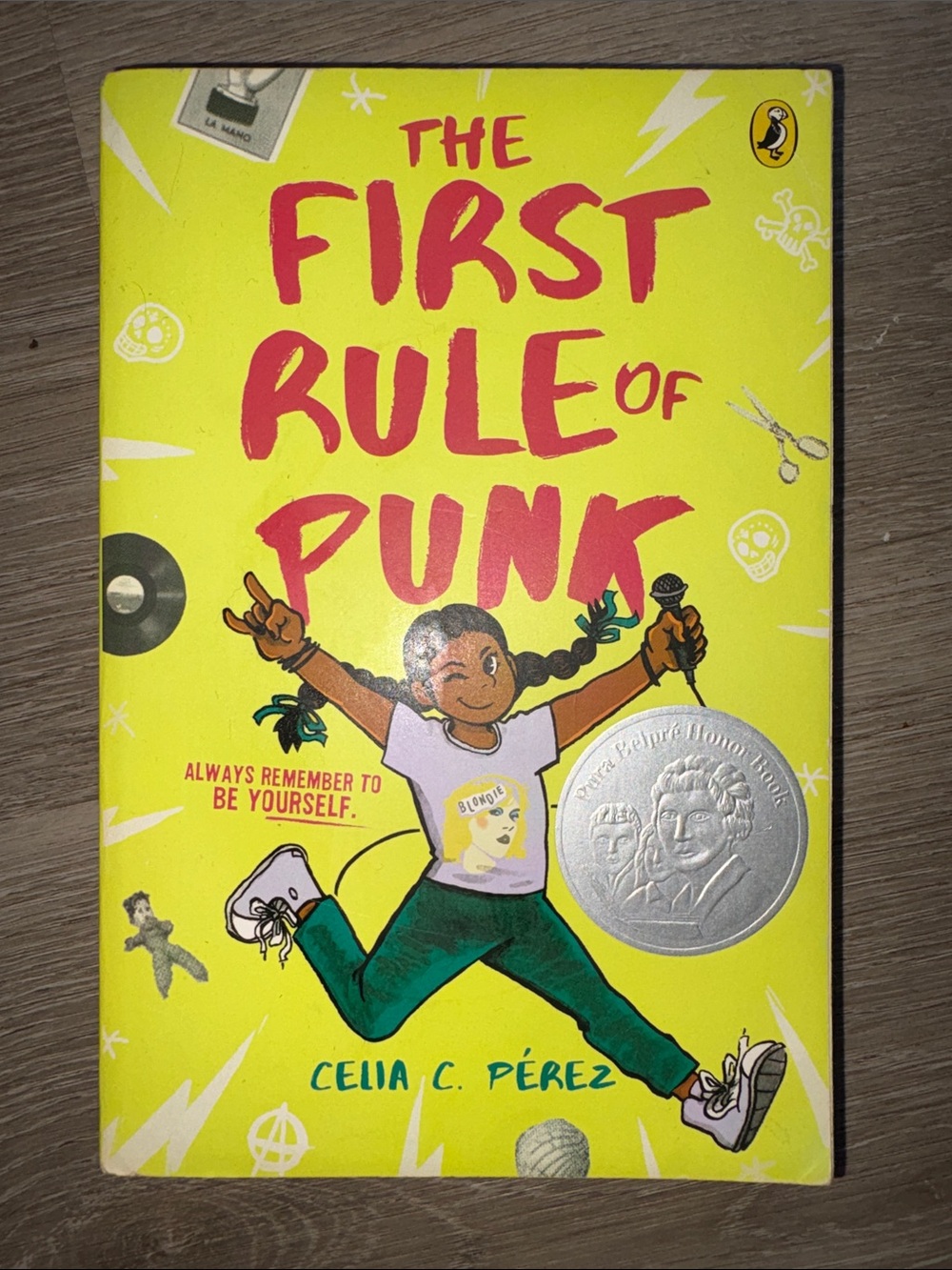 Celia C. Pérez The First Rule of Punk - Yellow Kids Book